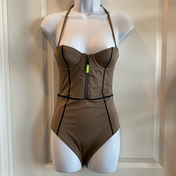 Gray Monokini w Overlock Detail & neon Zipper Pull - Picture 6 of 8